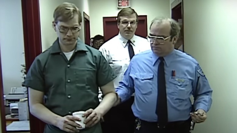 dahmer with prison guards