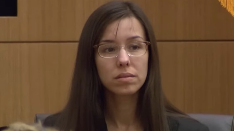 Jodi Arias in court in glasses