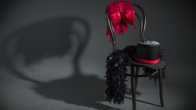 vaudeville chair boa