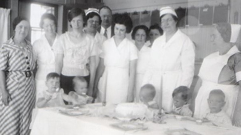 patients and nurses at waverly hills
