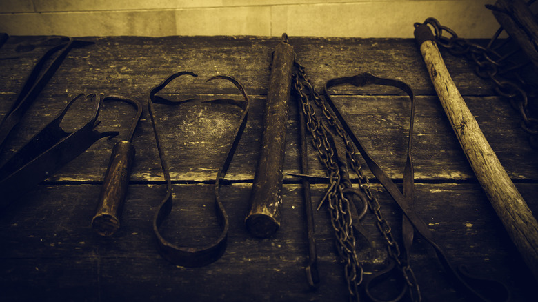 Torture instruments 