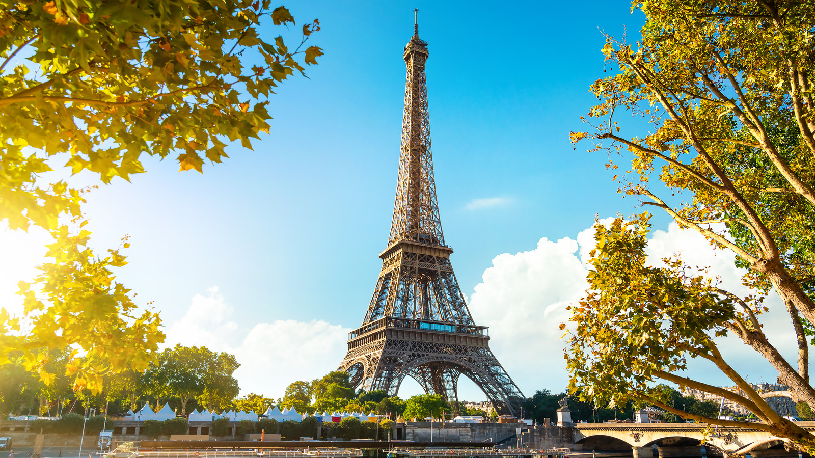 How Tall Is the Eiffel Tower? - WorldAtlas