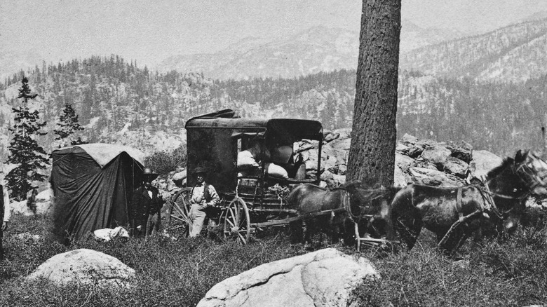 1864 covered wagon and settlers
