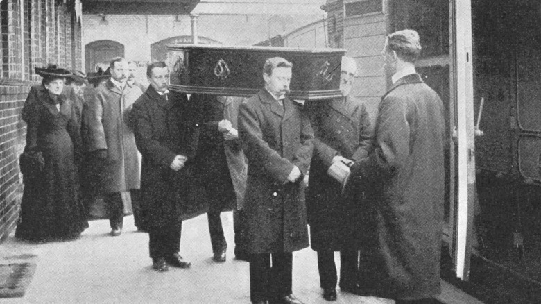 London Necropolis Railway mourners