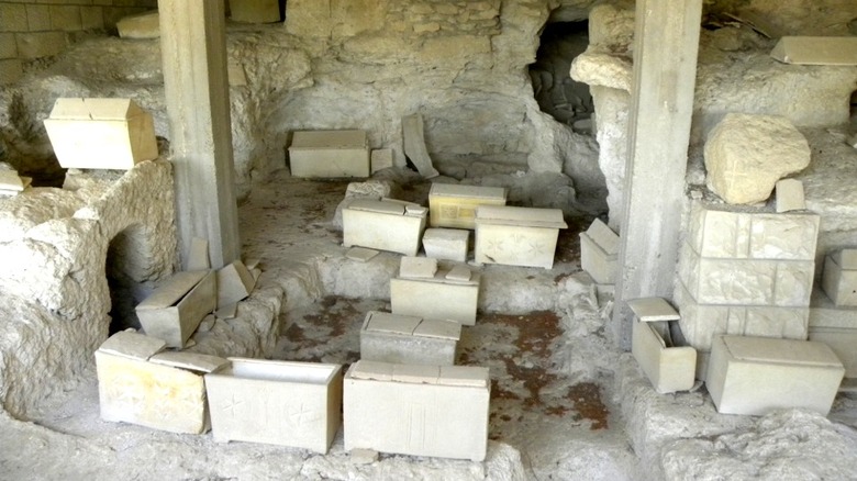 Roman period ossuaries in a Jewish tomb