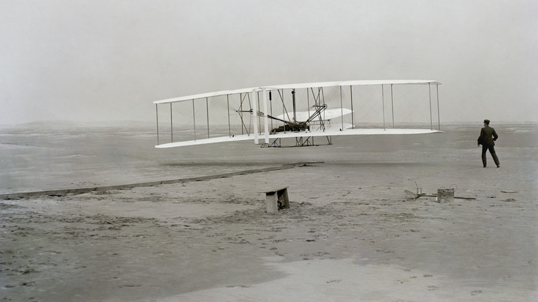 the wright brothers' first flight