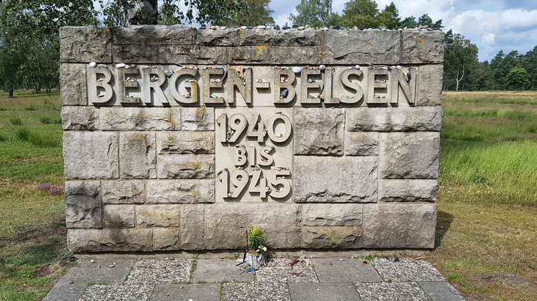 Bergen-Belsen rock sign