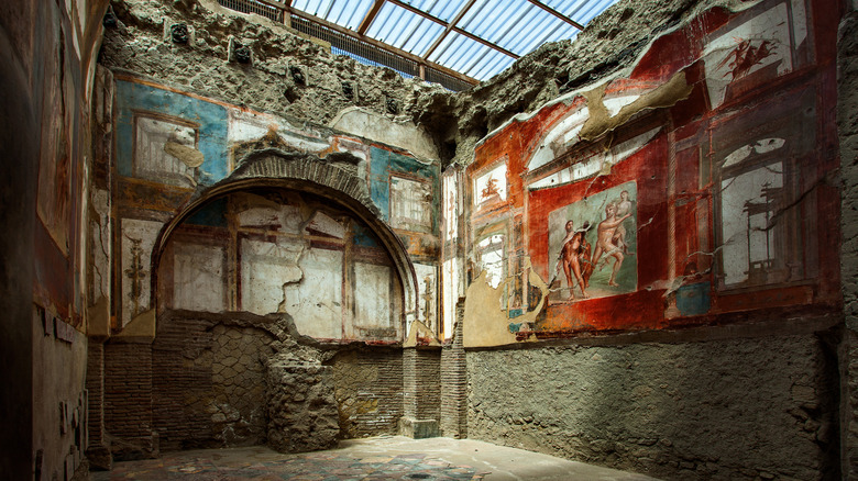 Herculaneum preserved building interior