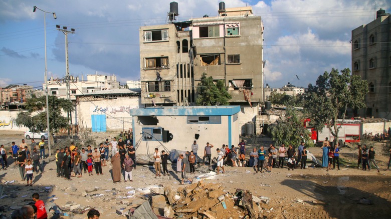 Gaza citizens in street