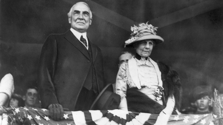 Warren G Harding with the first lady on balcony