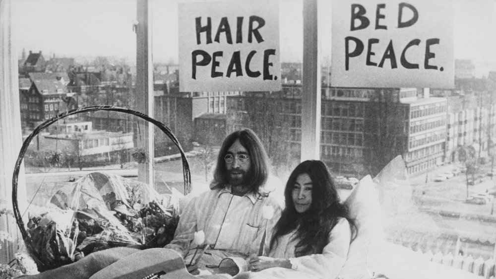 John Lennon and Yoko Ono protesting in the Hilton Hotel, Amsterdam