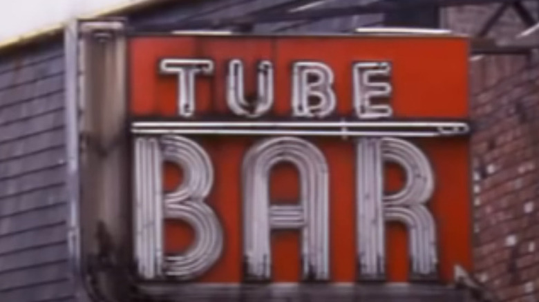 tube bar sign on video