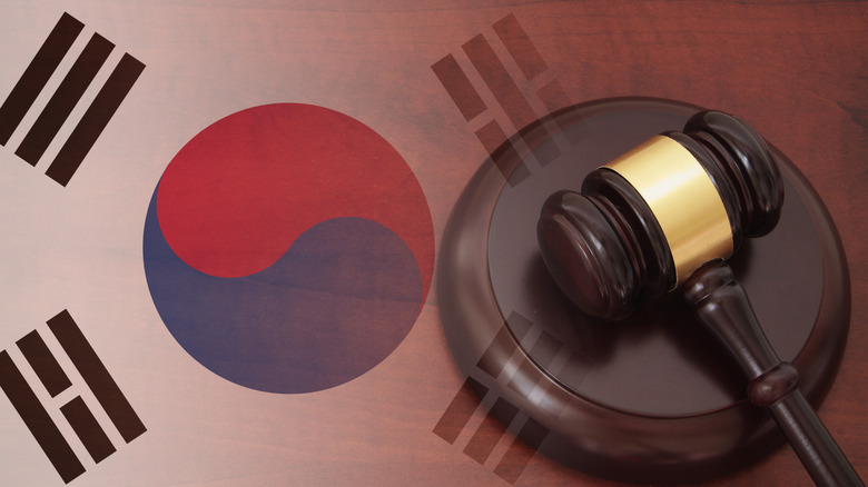 gavel and South Korean flag