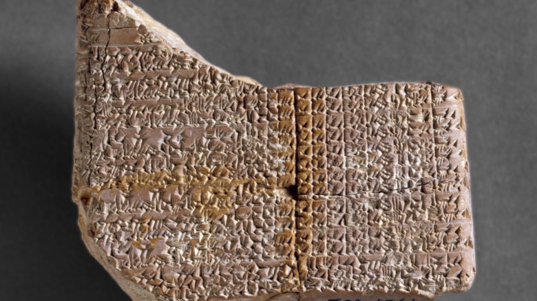 Babylonian tablet with engraved figures