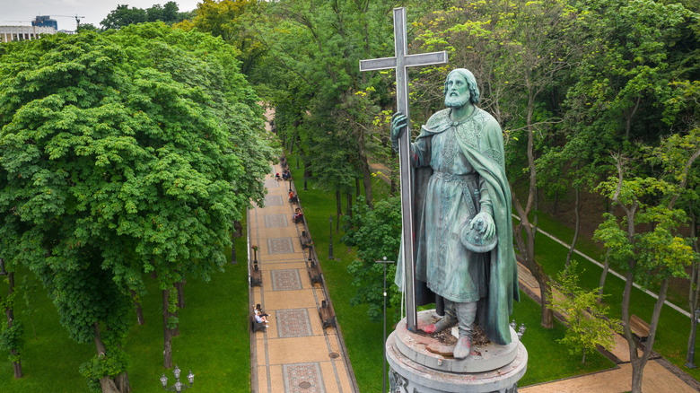 statue of vladimir the Great