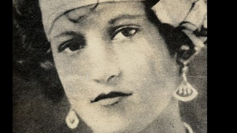  Maria Elena Milagro de Hoyos