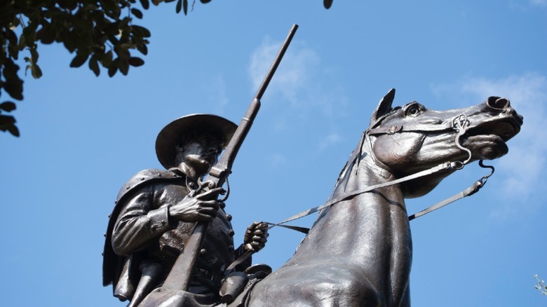 statue Texas Ranger on horseback