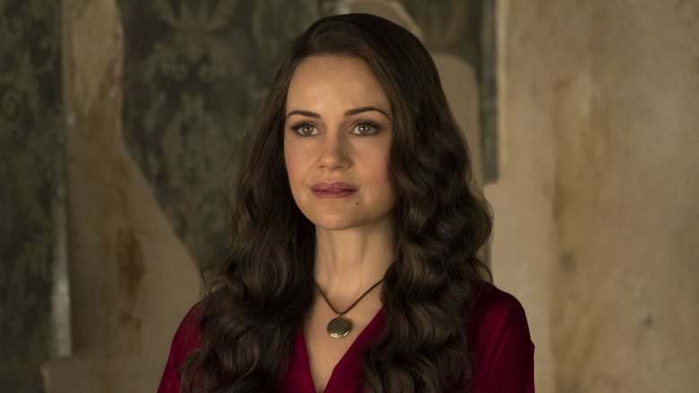 carla gugino in the haunting of hill house