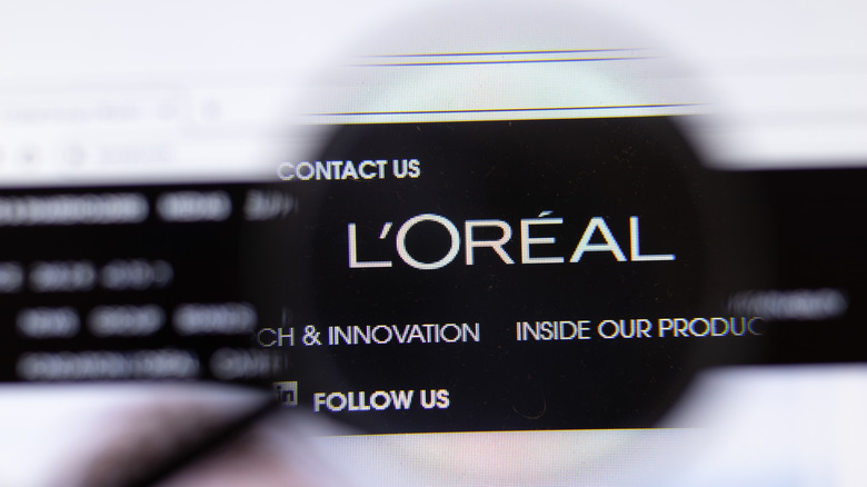 l'oreal magnifying glass