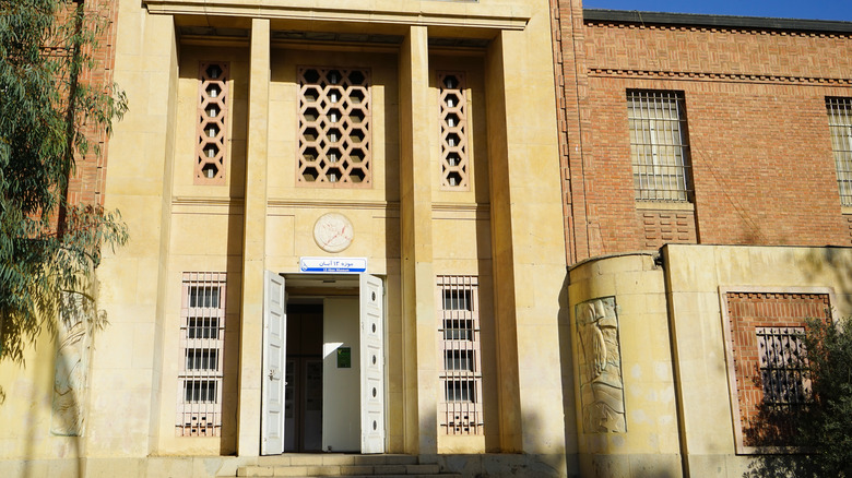 fthe former U.S. embassy building door open