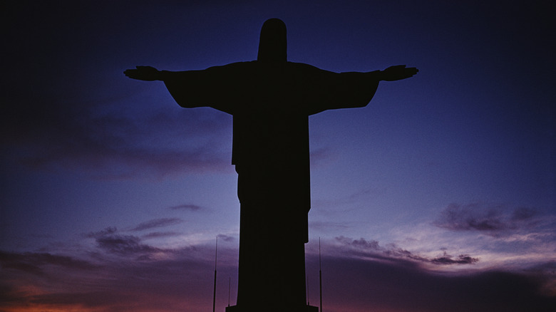 statue of christ