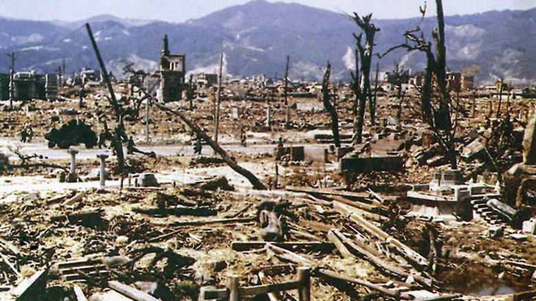 Hiroshima in ruins rubble 1945