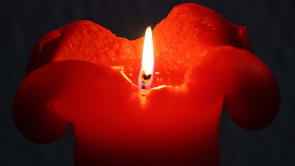 red candle