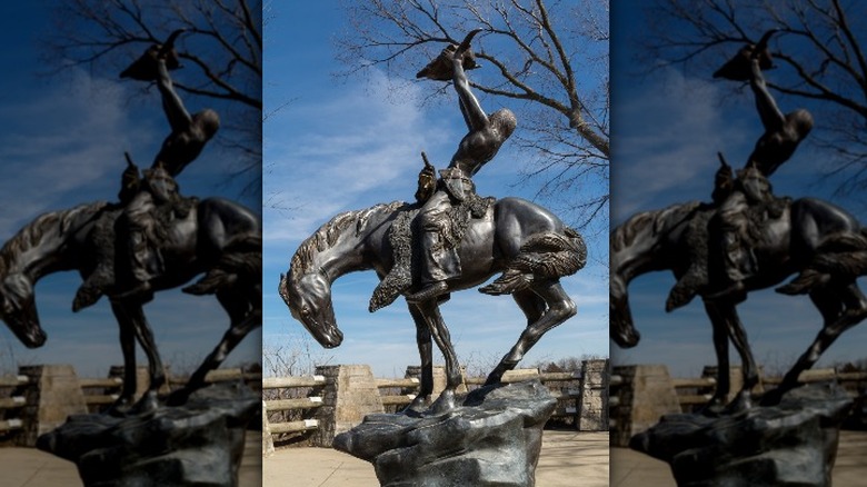 Statue Commemorating native Illinois tribes