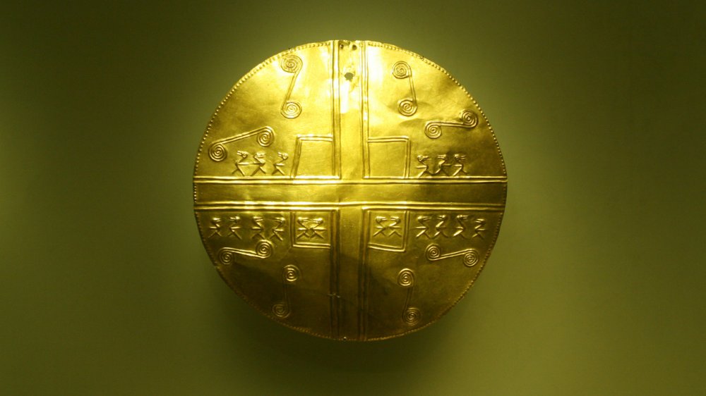 Gold disc in the Museo del Oro, Bogotá, Colombia. 