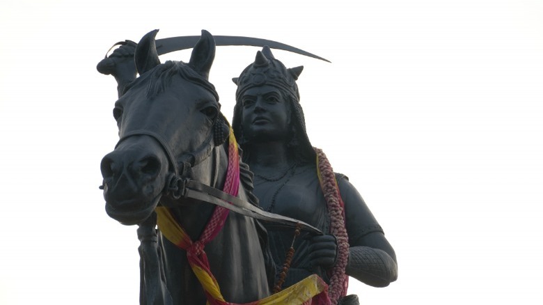 Indian warrior queen statue