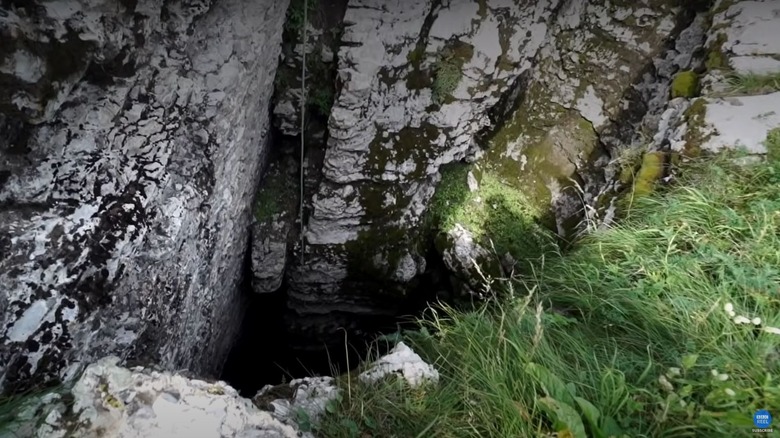 Entrance to Veryovkina Cave