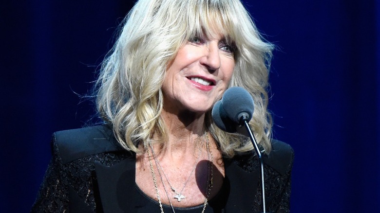 Christine McVie accepting award 