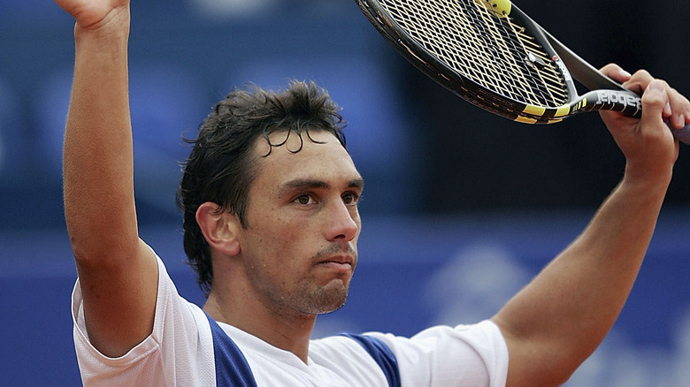 Mariano Puerta playing tennis on the court celebration