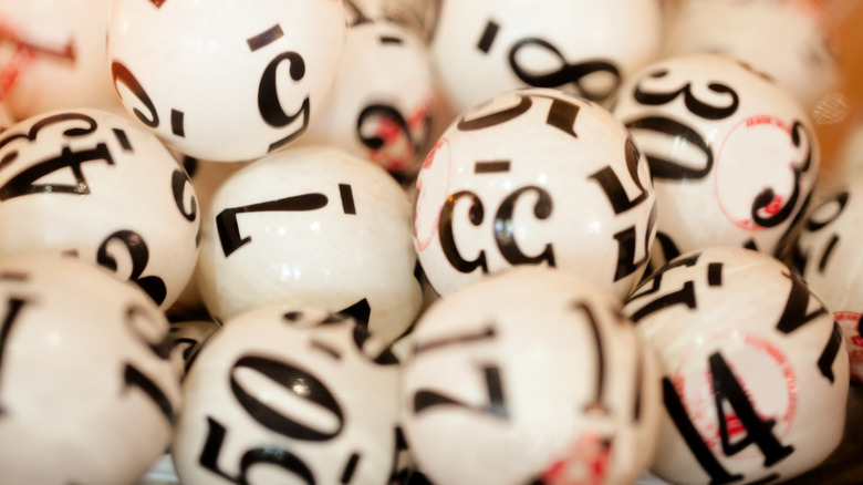 Lottery ball pit