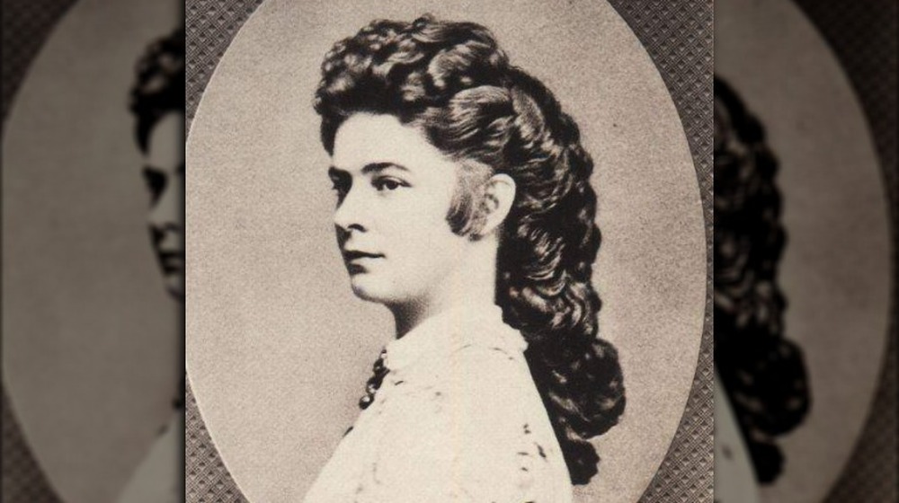 laborate coiffure of Empress Elisabeth of Austria, c.1862