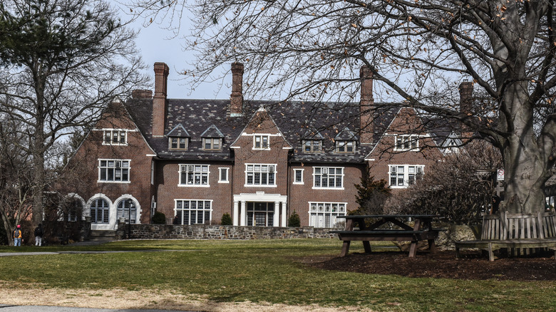 Sarah Lawrence college building