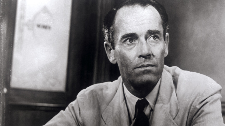 Henry Fonda looking concerned in 12 Angry Men