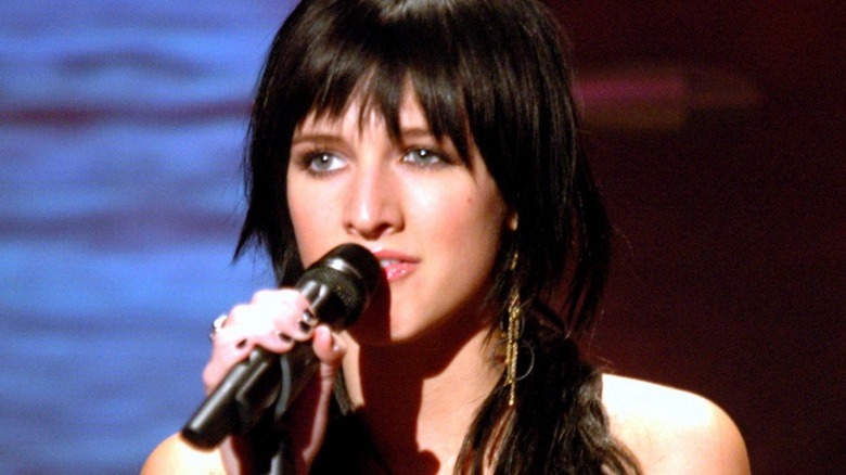 Ashlee Simpson performing in 2004