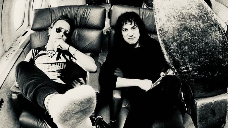 Lars Ulrich and Kirk Hammett sitting