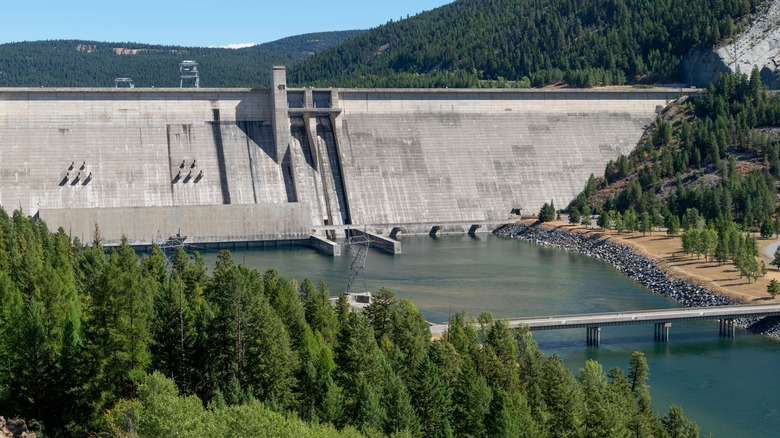 dam on a river in USA
