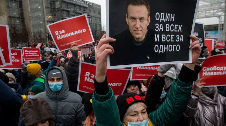 Russian people protesting