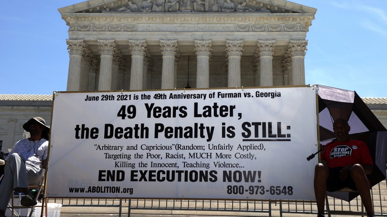 Anti-death penalty protestors