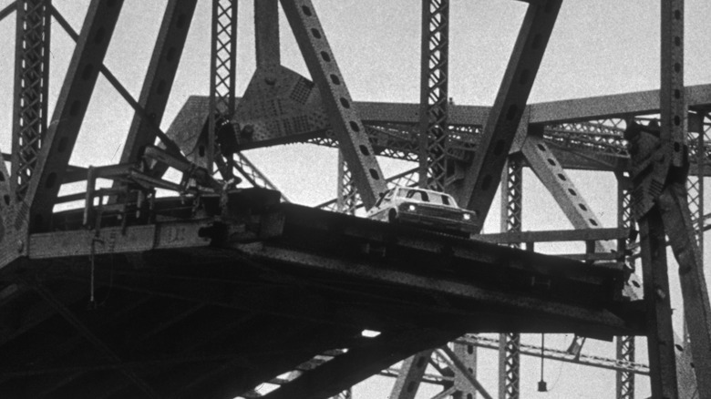 A car hangs off the old Sunshine Skyway Bridge 