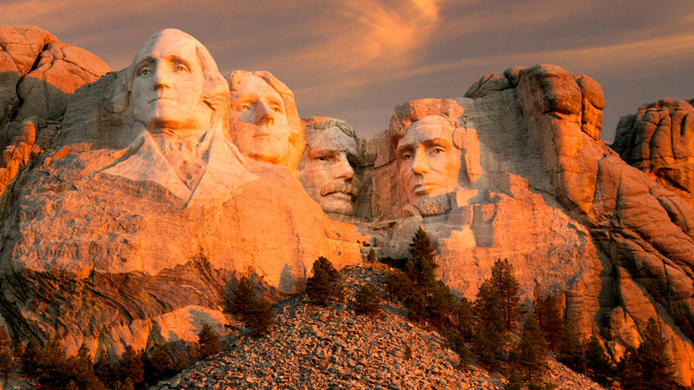 Sunset over Mount Rushmore Memorial