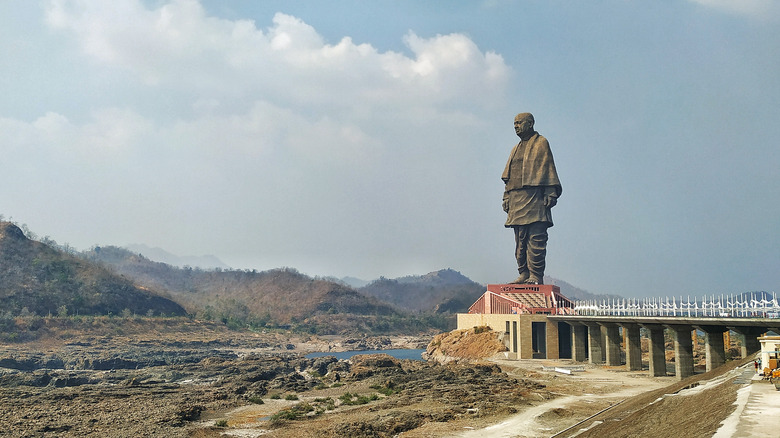 statue of unity at Western part of india near bank of river the