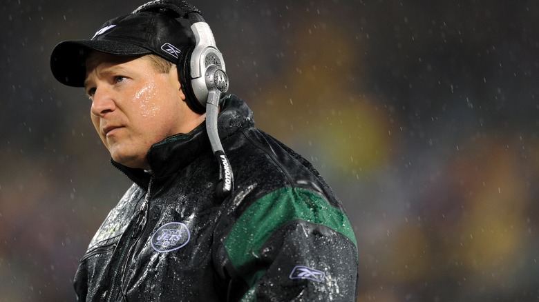Eric Mangini coaching on the field for the new york jets