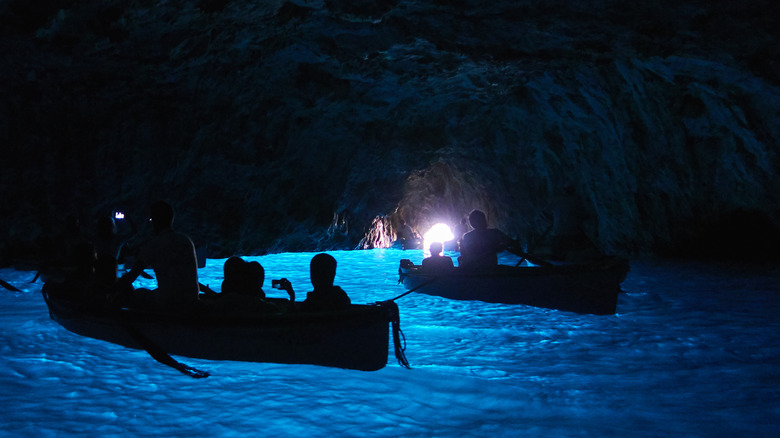 blue grotto people boats