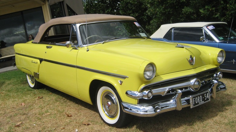 A Ford Crestline car