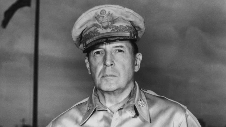 MaCarthur poses