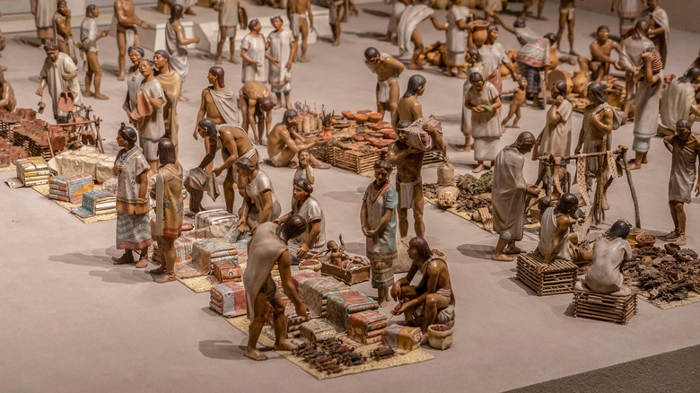 a model of ancient Aztec everyday life